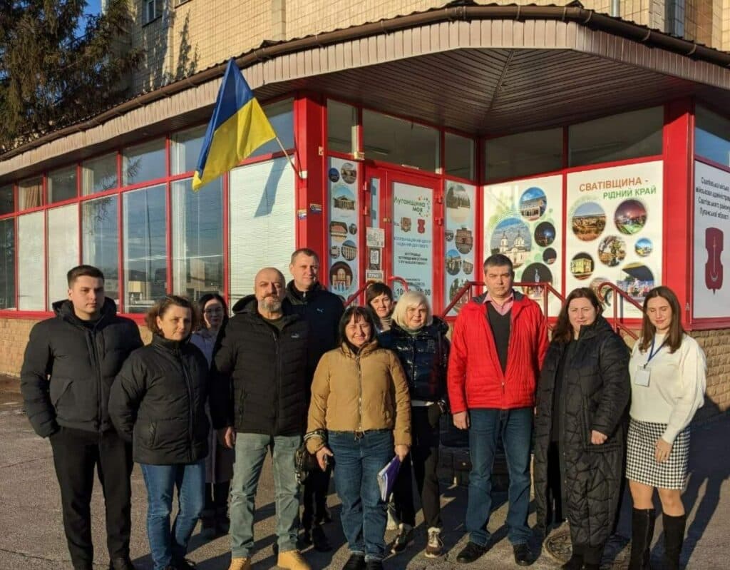 Керівництво Луганської ОВА перевірило роботу хабів для ВПО на Київщині