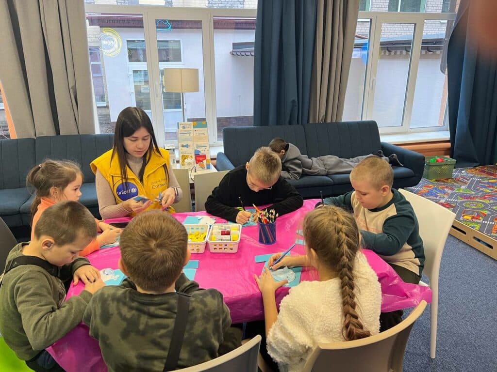 У Дніпрі за підтримки ООН відкрили дитячий мультифункціональний центр UNICEF для занять ВПО і всіх охочих
