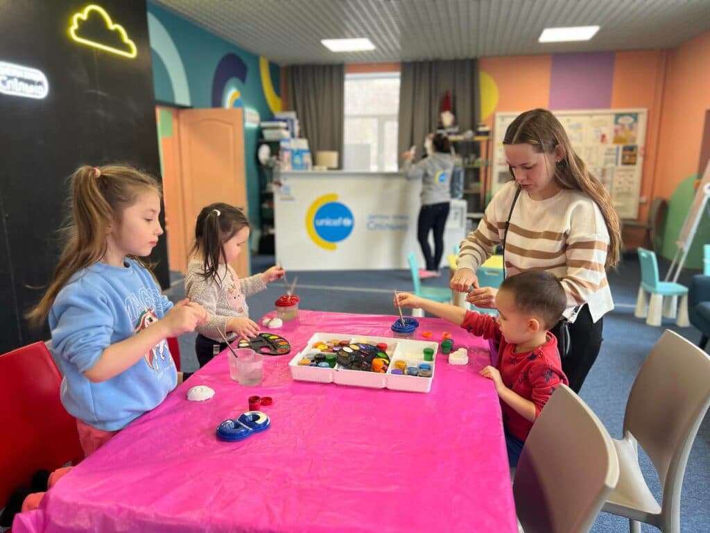 У Дніпрі за підтримки ООН відкрили дитячий мультифункціональний центр UNICEF для занять ВПО і всіх охочих