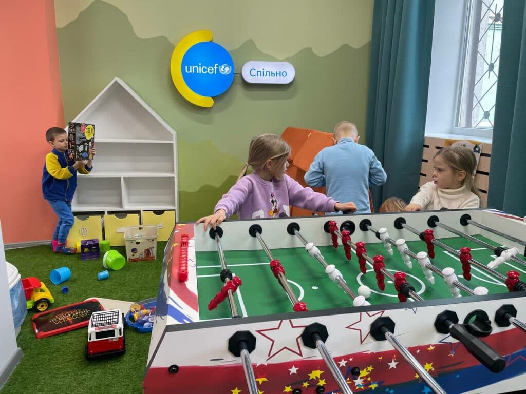 У Дніпрі за підтримки ООН відкрили дитячий мультифункціональний центр UNICEF для занять ВПО і всіх охочих