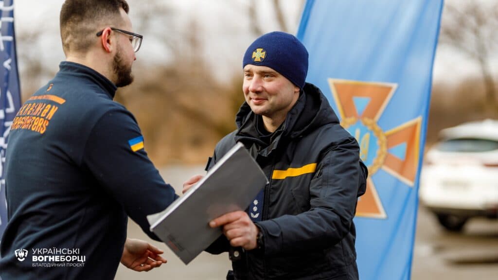 Рятувальники Покровська отримали мікроавтобус від благодійників