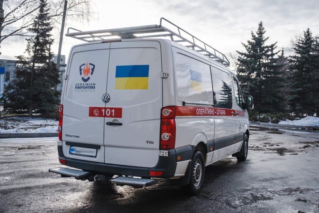 Рятувальники Покровська отримали мікроавтобус від благодійників