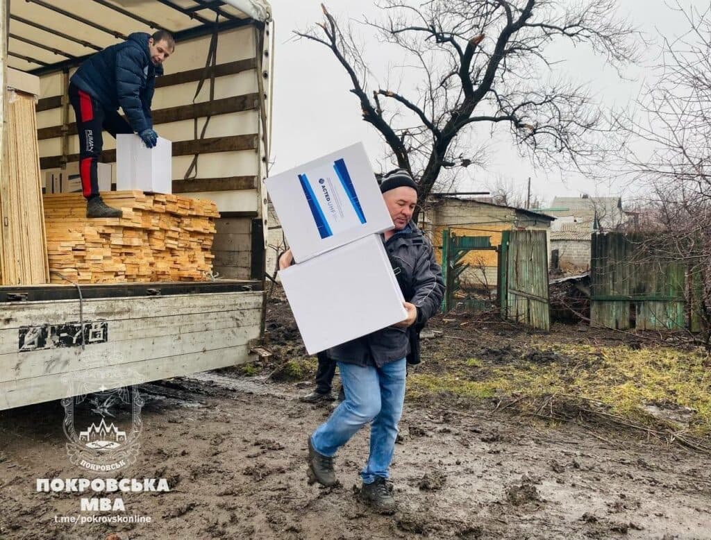 Міжнародні гуманітарні організації допомагають Покровську після російського обстрілу