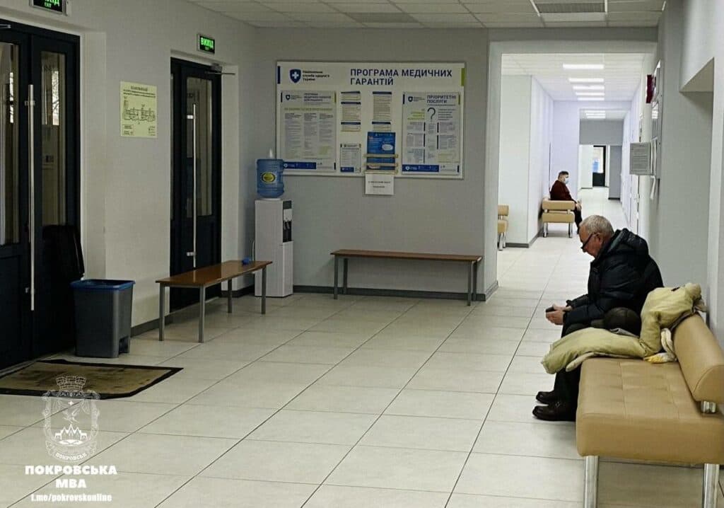 У медзакладах Покровської громади покращують умови перебування пацієнтів враховуючи елементи доступності (фото)