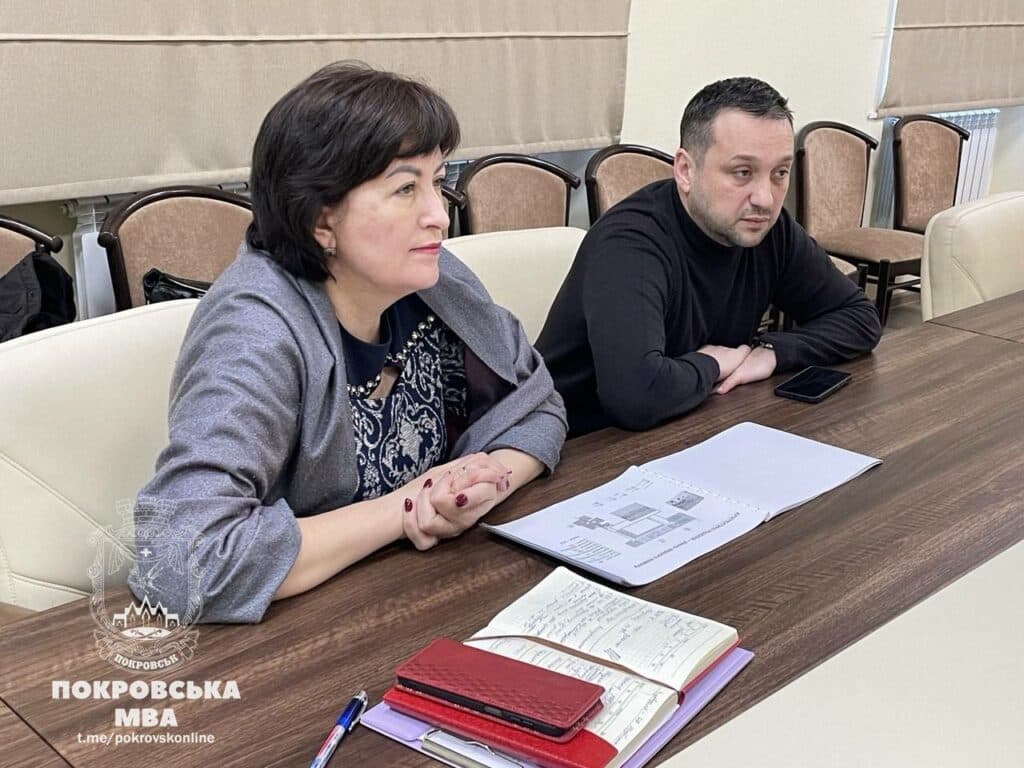 Одну зі зруйнованих шкіл Покровської громади відбудують за ізраїльською технологією