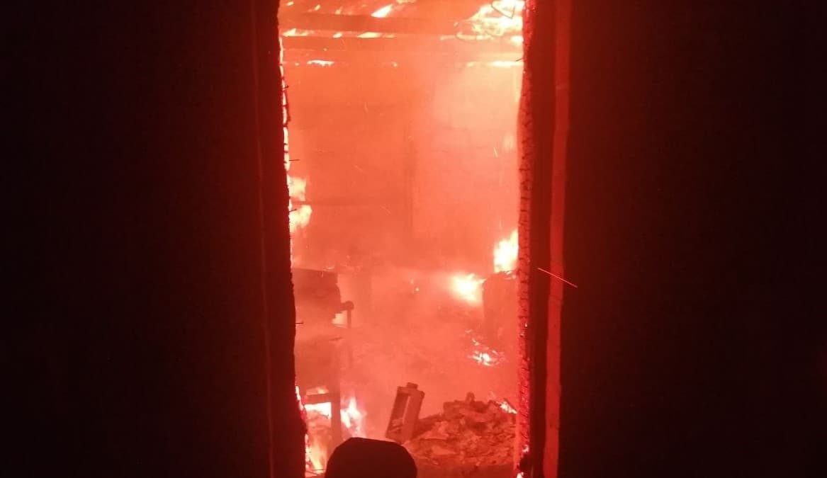 У Краматорську на пожежі надзвичайники врятували чоловіка