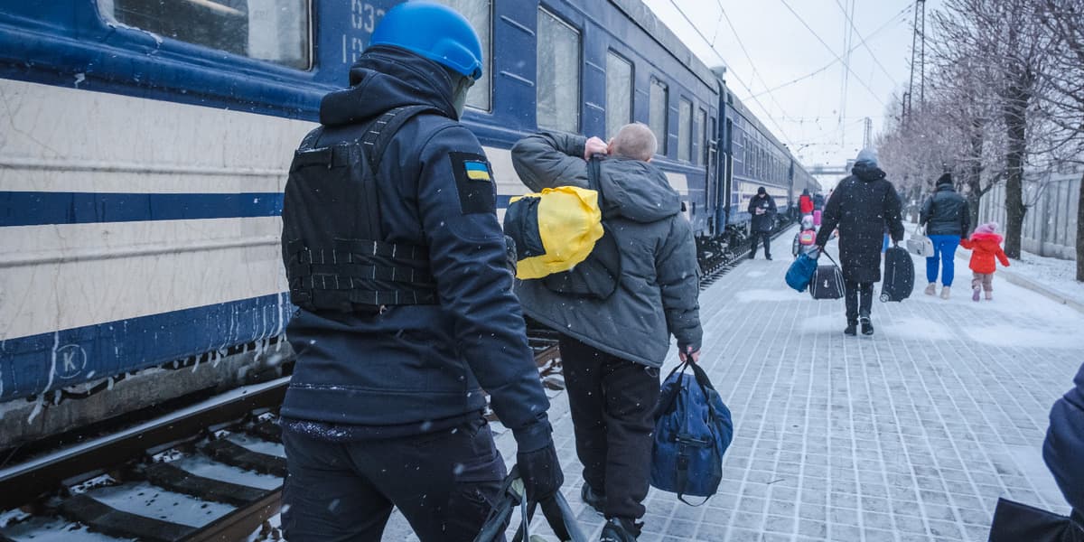 Рятувальники Донеччини евакуювали 43 людей з Покровського та Бахмутського районів