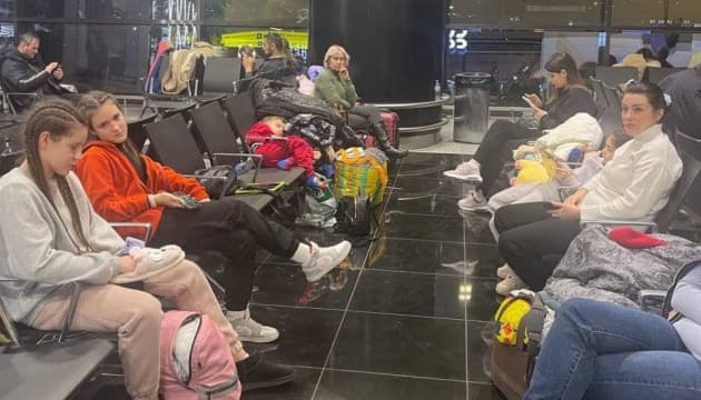 люди не можуть заїхати на ТОТ