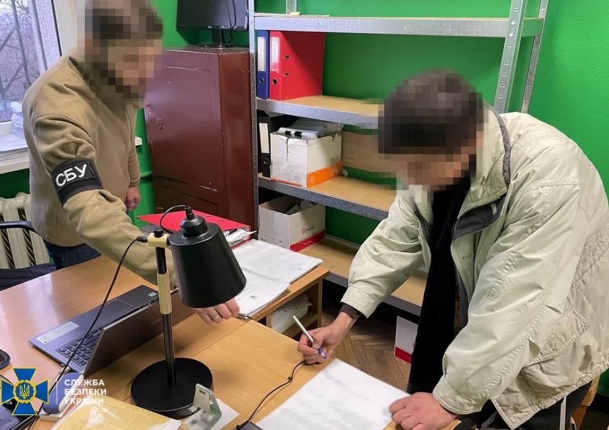 затримано послушника Лаври