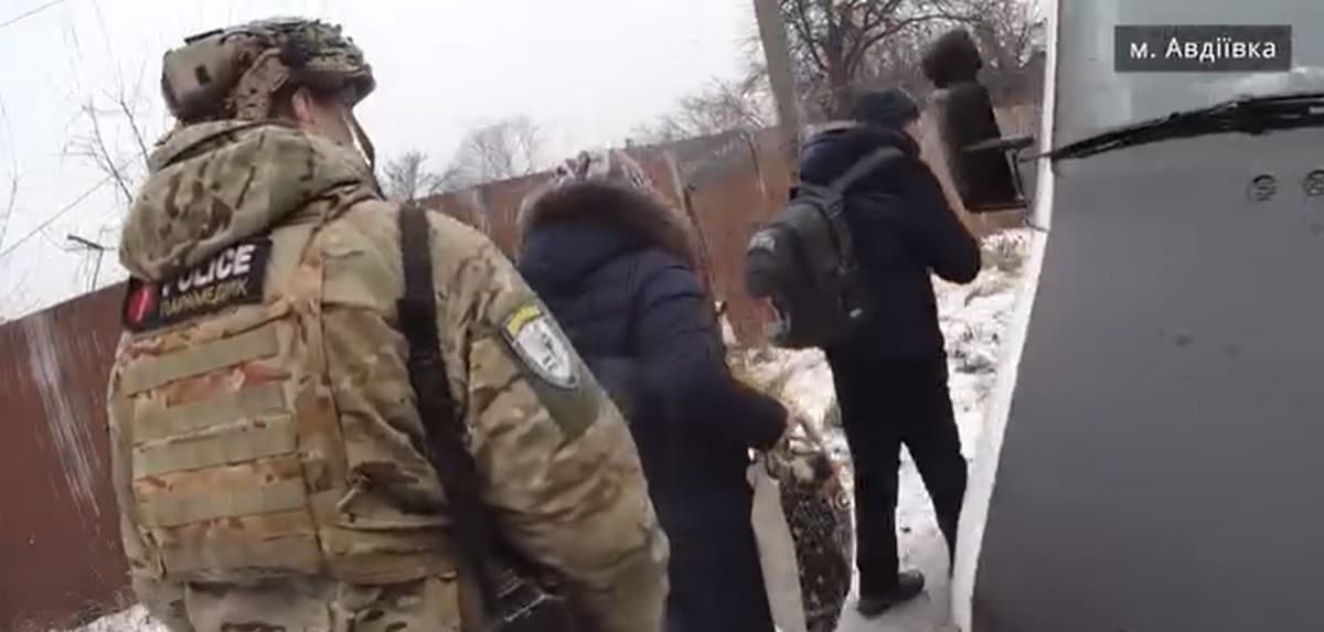З Авдіївки евакуювали 37 людей (відео)