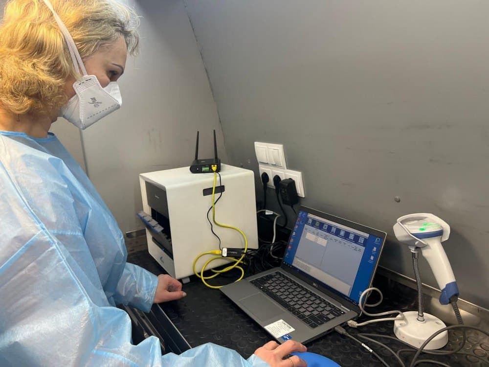 Проєкт "Мобільні клініки" втілюють на Донеччині (фото)