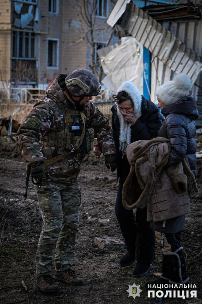 В розбитому ворожими обстрілами Вугледарі залишаються 111 цивільних (відео)