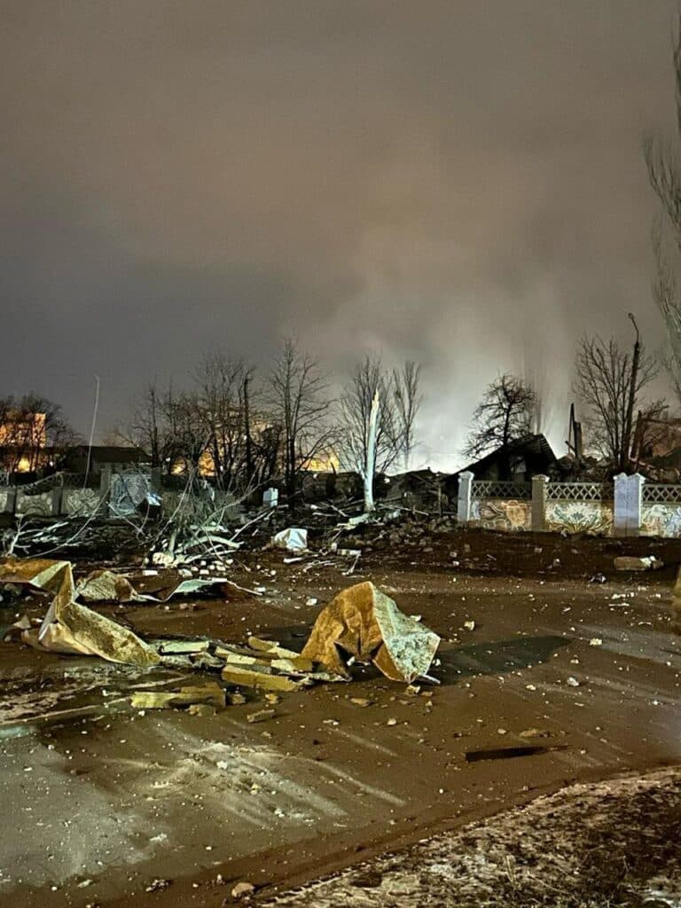 У Краматорську росіяни поцілили у промзону та житлову забудову, є поранені (фото)