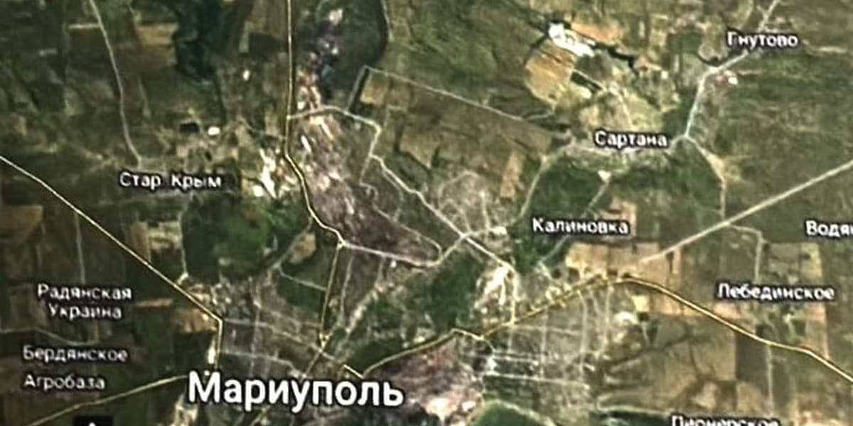 Андрющенко показав кадри збитого російського літака під Маріуполем (відео)