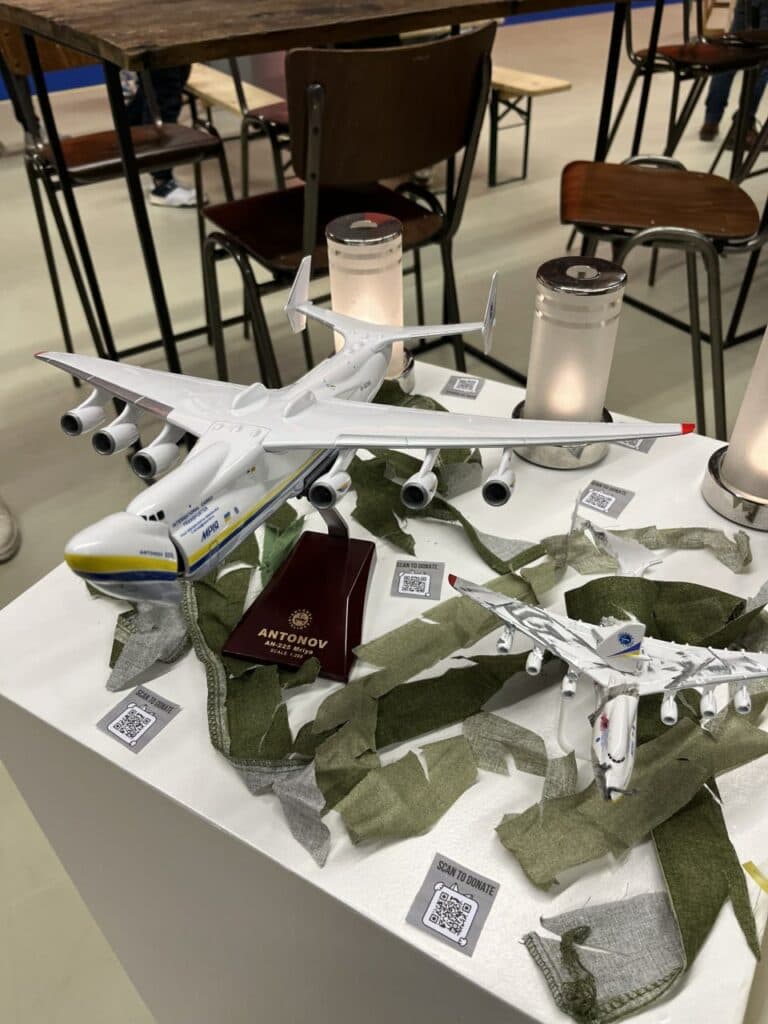 На виставці у Нідерландах показали незламний Маріуполь (фото)