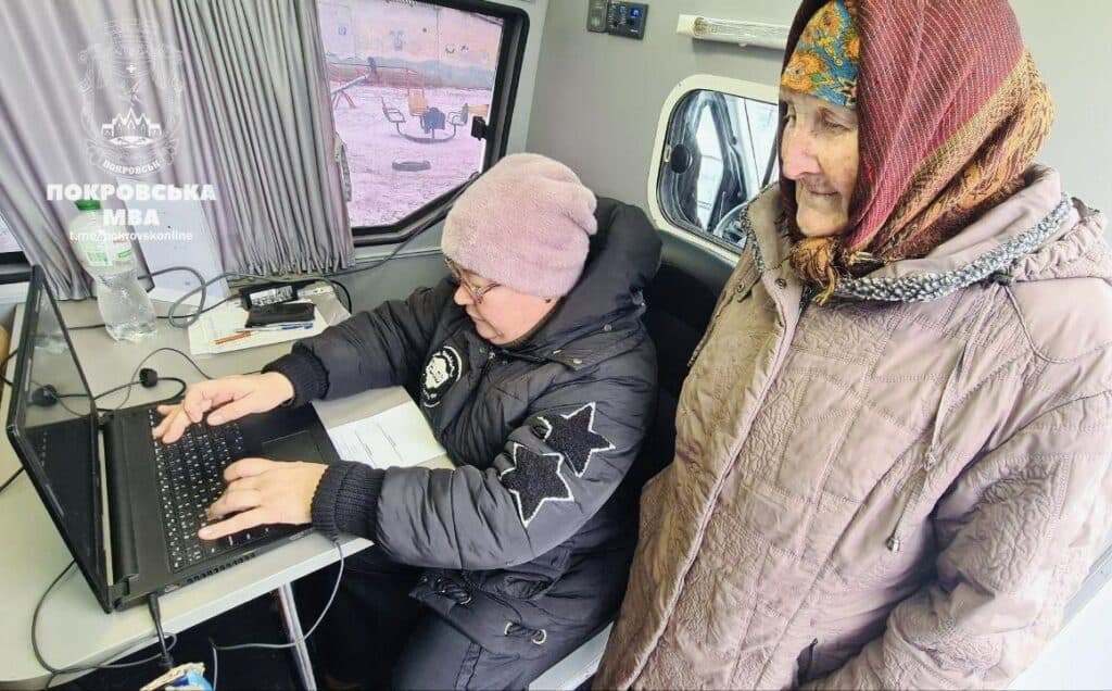 У найвіддаленіших куточках Покровської громади працює пересувна мінілікарня (фото)