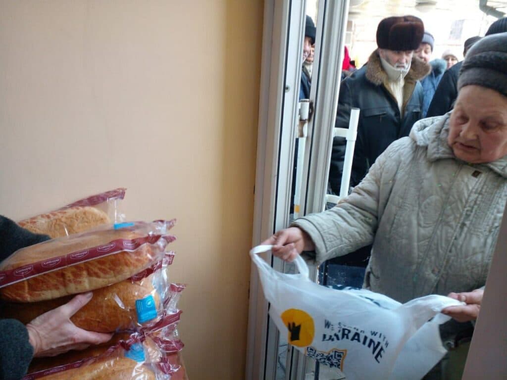 135 людей з інвалідністю отримали продуктові набори в Селидовому за сприяння Всесвітньої продовольчої програми