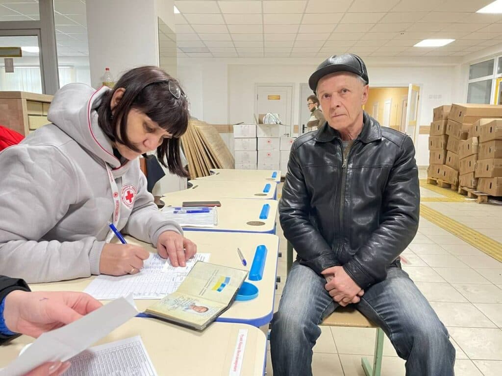 У Селидовому за підтримки Червоного Хреста отримали допомогу (фото)