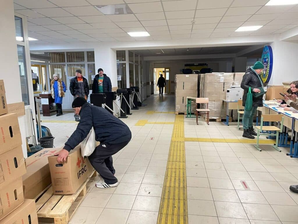 У Селидовому за підтримки Червоного Хреста отримали допомогу (фото)