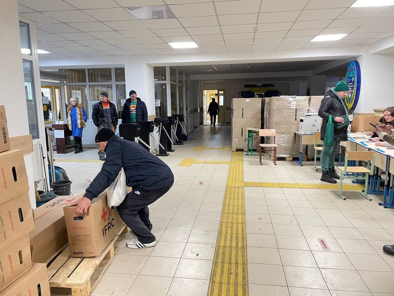 У Селидовому за підтримки Червоного Хреста отримали допомогу (фото)