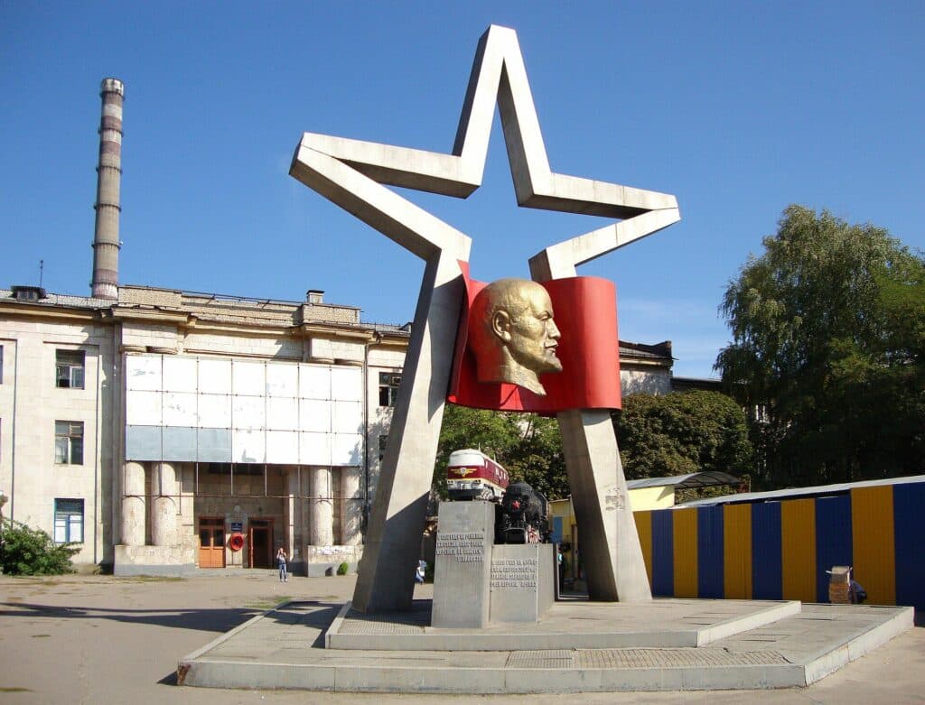 росія знищує промисловість Луганщини