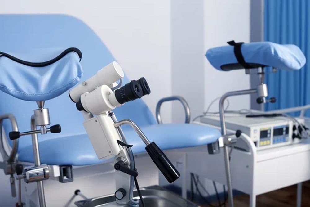 На Донеччину та Херсонщину передали дві мобільні гінекологічні клініки у межах проекту фонду ООН