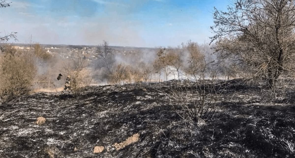 Збитки з засмічення земель Національного природного парку "Святі гори" під час війни склали понад 16 мільярдів гривень