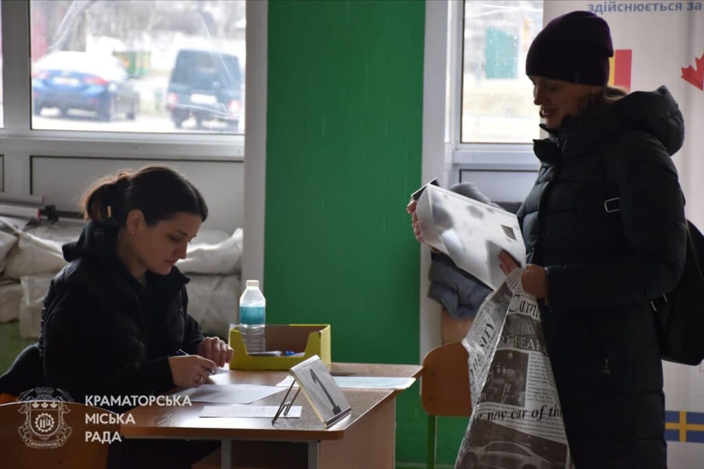 У Краматорську видали гуманітарну допомогу для дітей