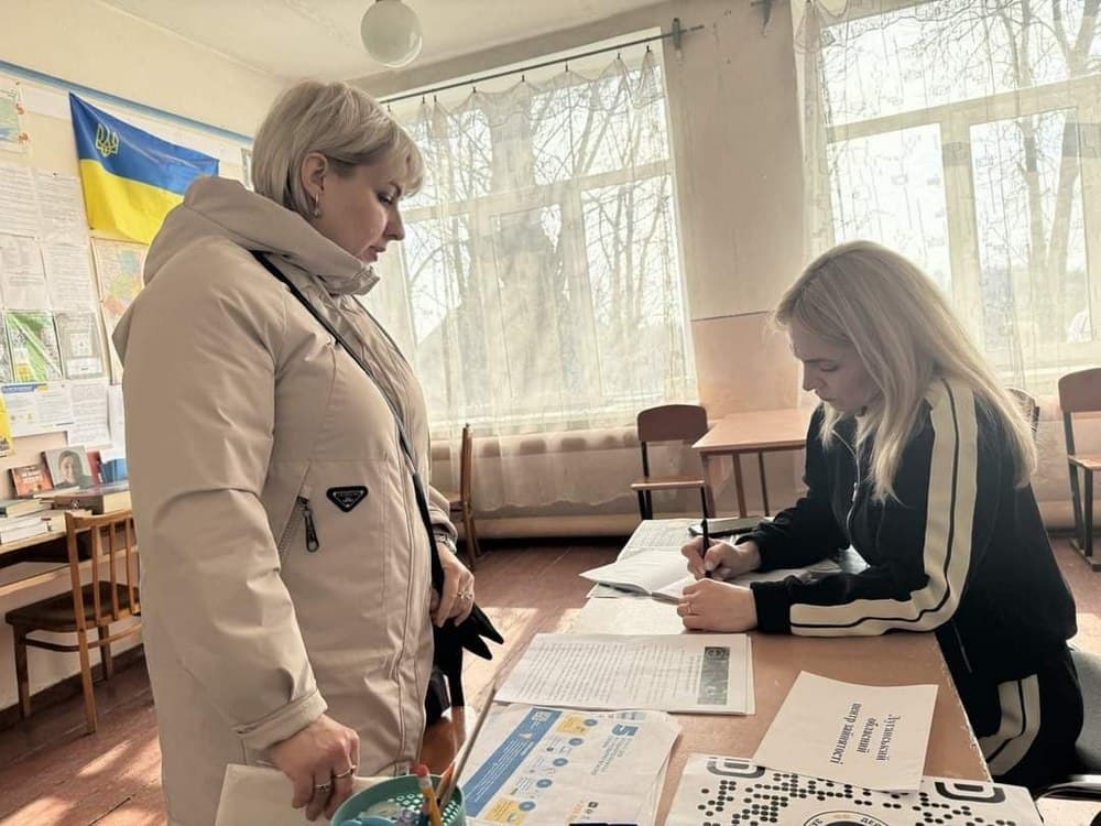 У хабах Гірської громади пакунки з продуктами там видані понад 1 200 ВПО з Луганщини