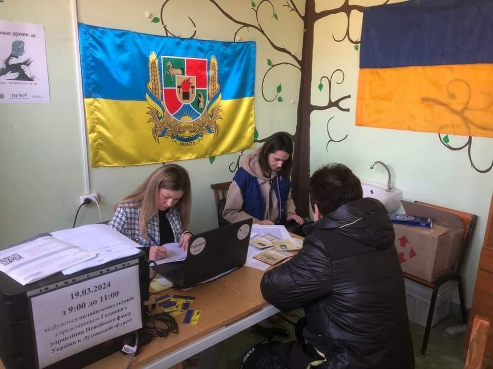 Посудом та постільною білизною забезпечили ВПО з Луганщини в Ужгороді