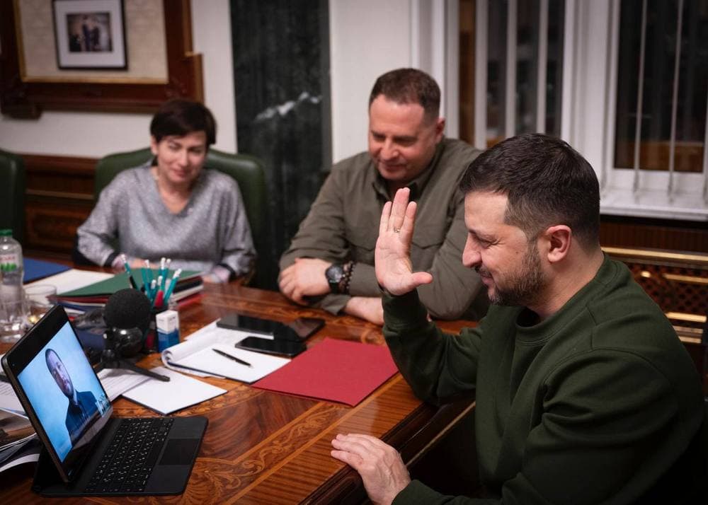 Зеленський побажав успіху на "Оскарі" режисеру фільму "20 днів у Маріуполі"