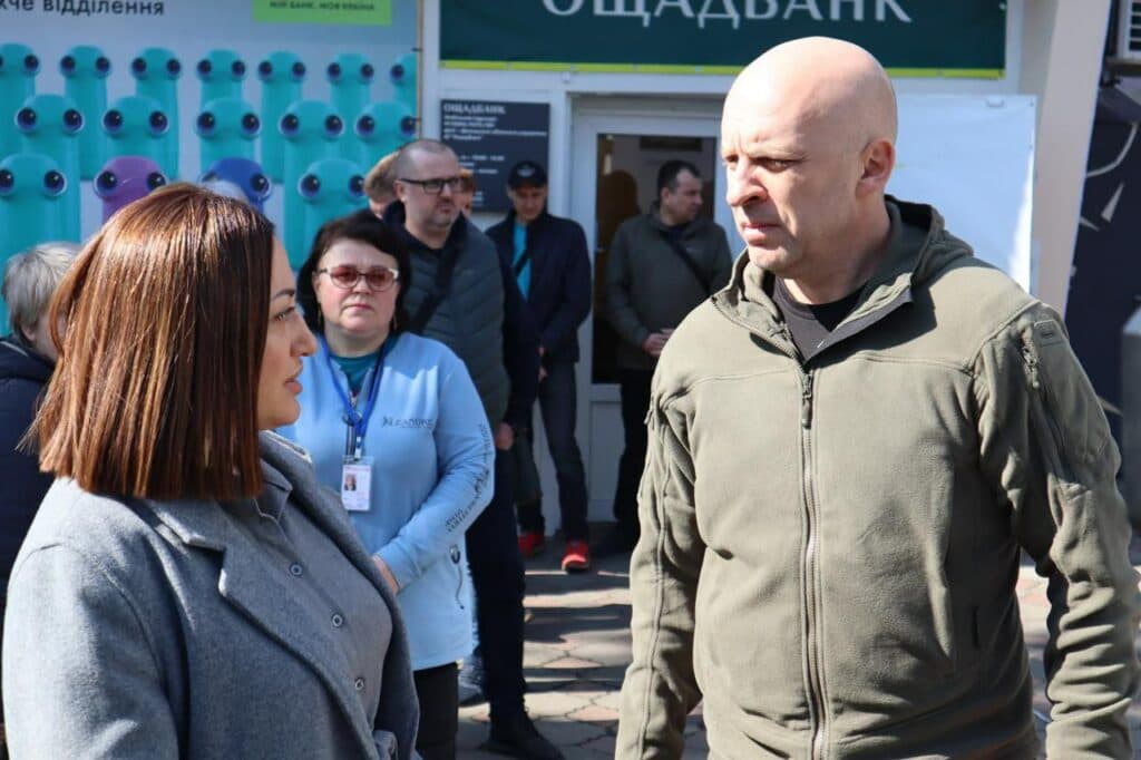 На Донеччині відкрили оновлене мобільне відділення Ощадбанку (фото)