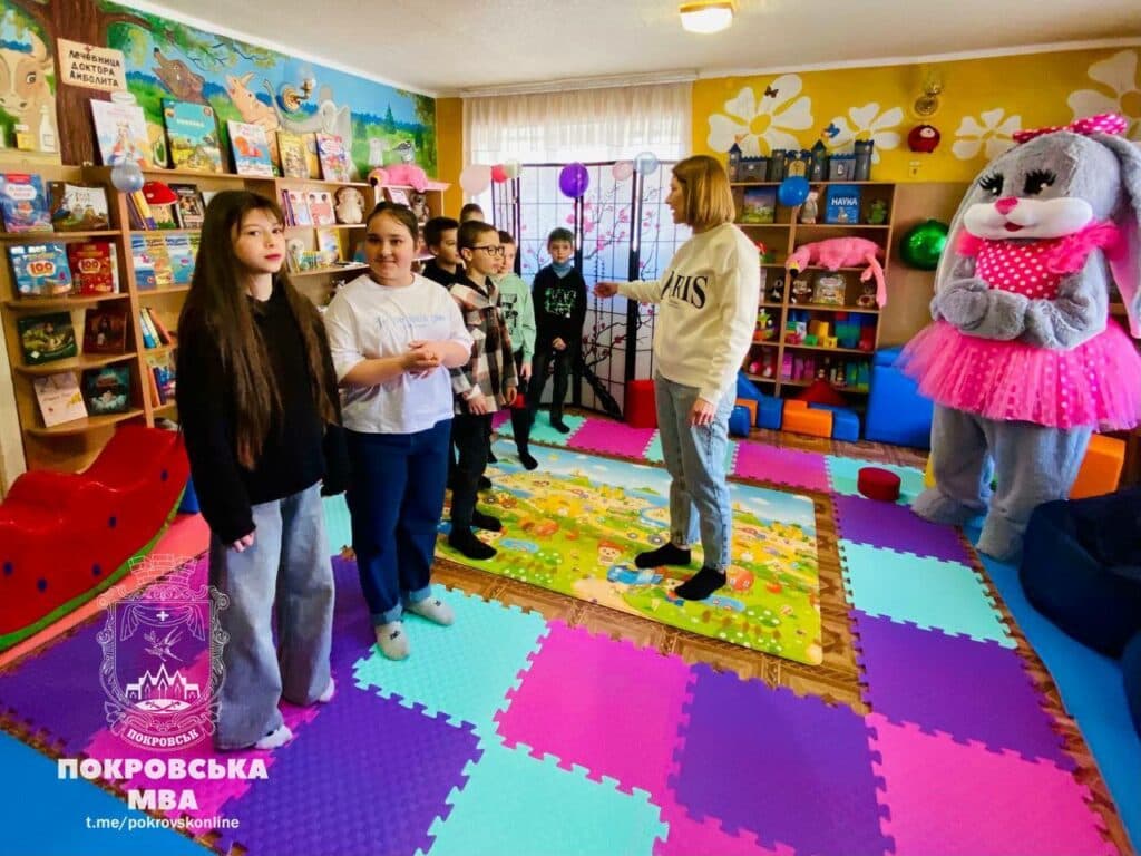 У Покровську відкрили сучасний бібліохаб для дітей (фото)