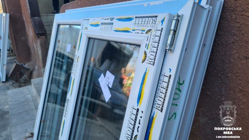 Від GEM у Покровськ надійшла нова партія вікон для постраждалих домогосподарств (фото)