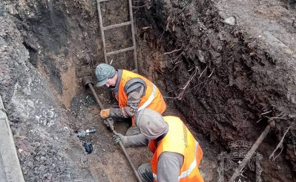 У Покровську відновлюють комунікації водопостачання (фото)