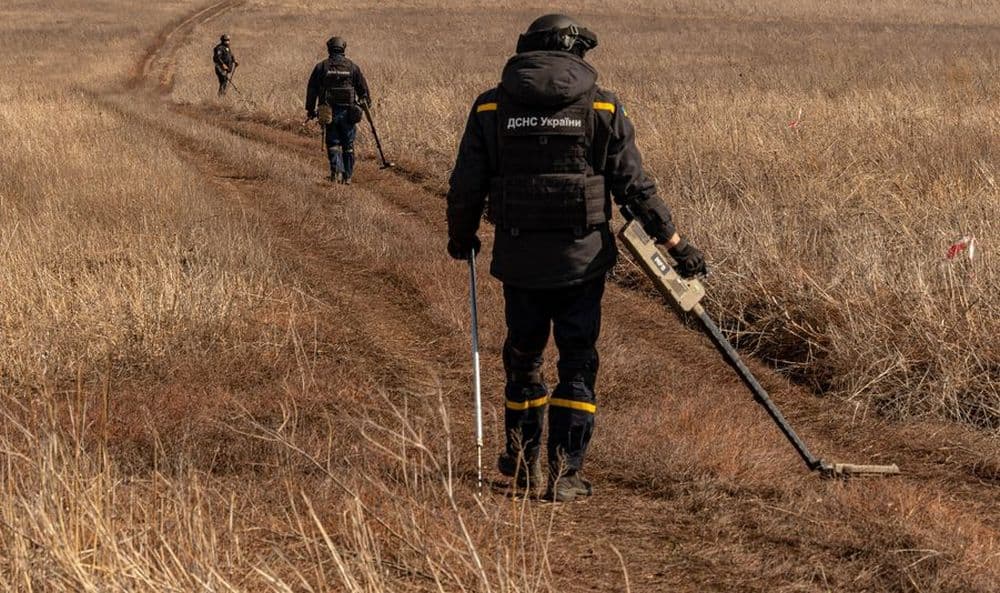 За добу на Донеччині знищили 57 вибухонебезпечних предметів