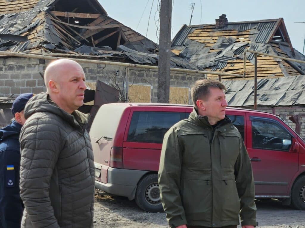 Керівник Донецької ОВА оглянув місце нічного удару ворога по Селидівській громаді (фото)
