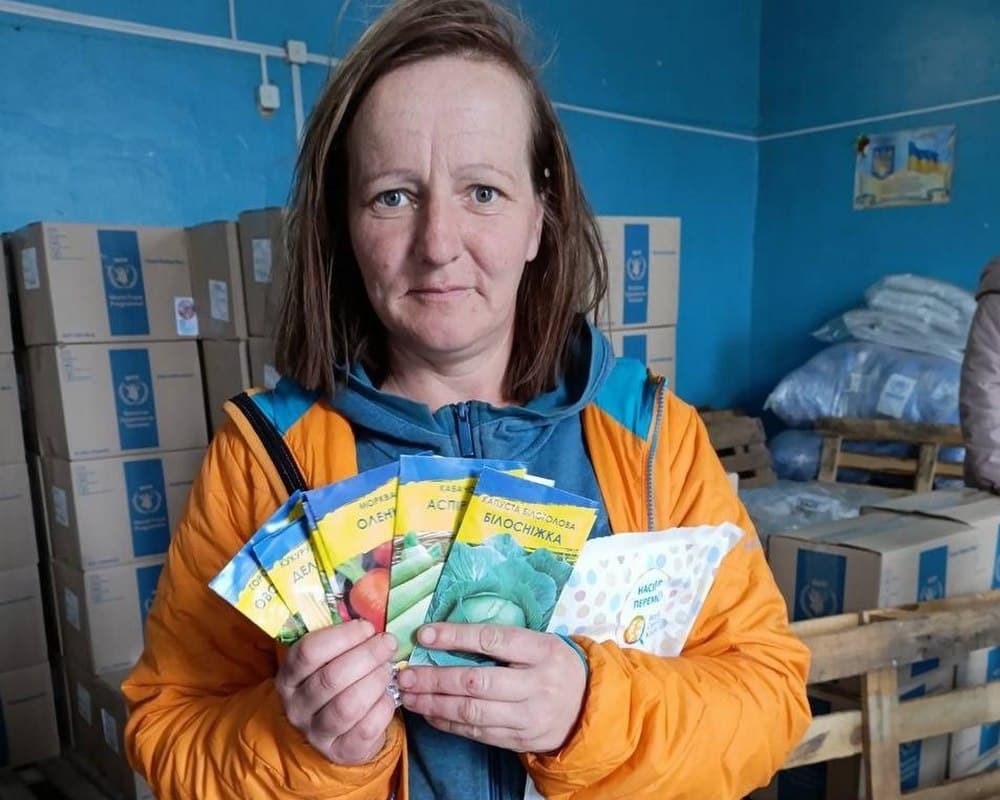 Жителі Селидового отримали "Насіння Перемоги" від міжнародної благодійної організації World Central Kitchen (фото)