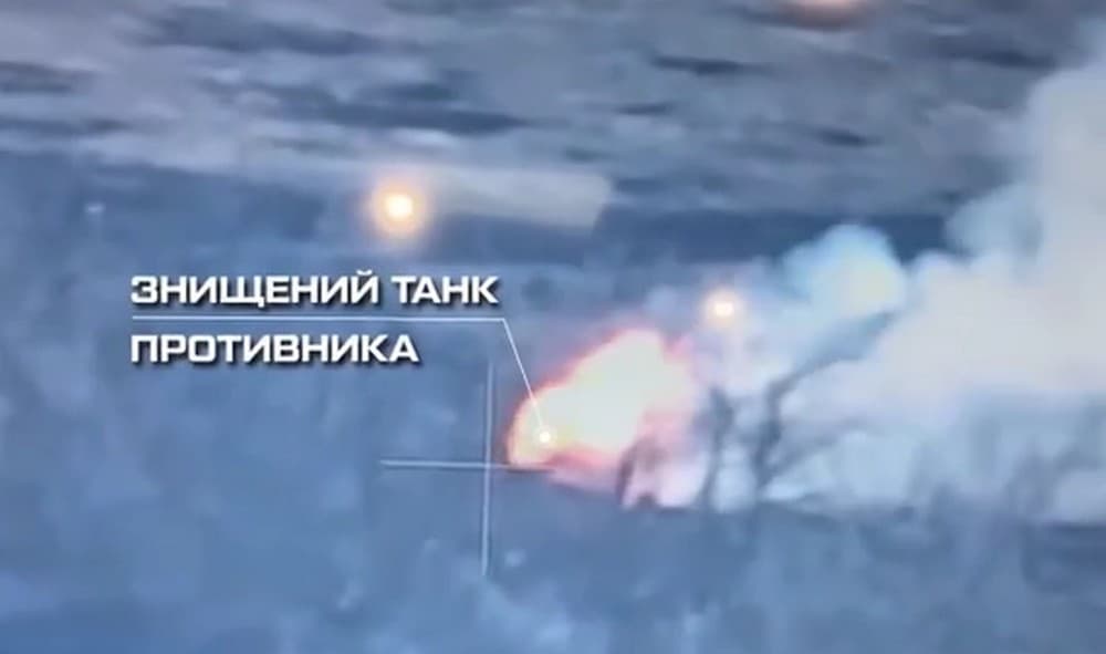 Азов знищив ворожий танк поблизу Тернів (відео)