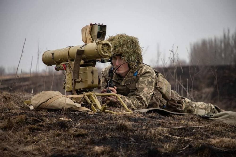 На Бахмутському та Авдіївському напрямках українські захисники відбили 20 атак ворога