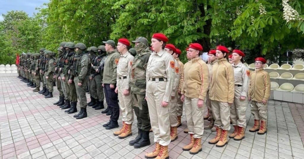 окупація культура