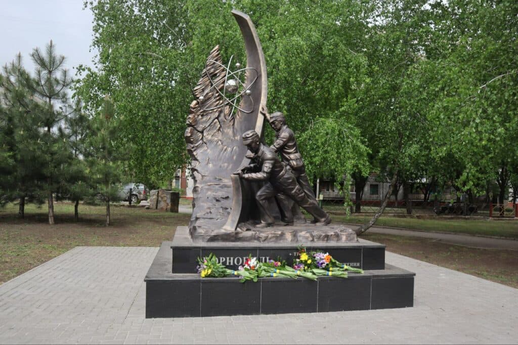 На Донеччині провели заходи вшанування до 38-мої річниці аварії на Чорнобильській АЕС (фото)