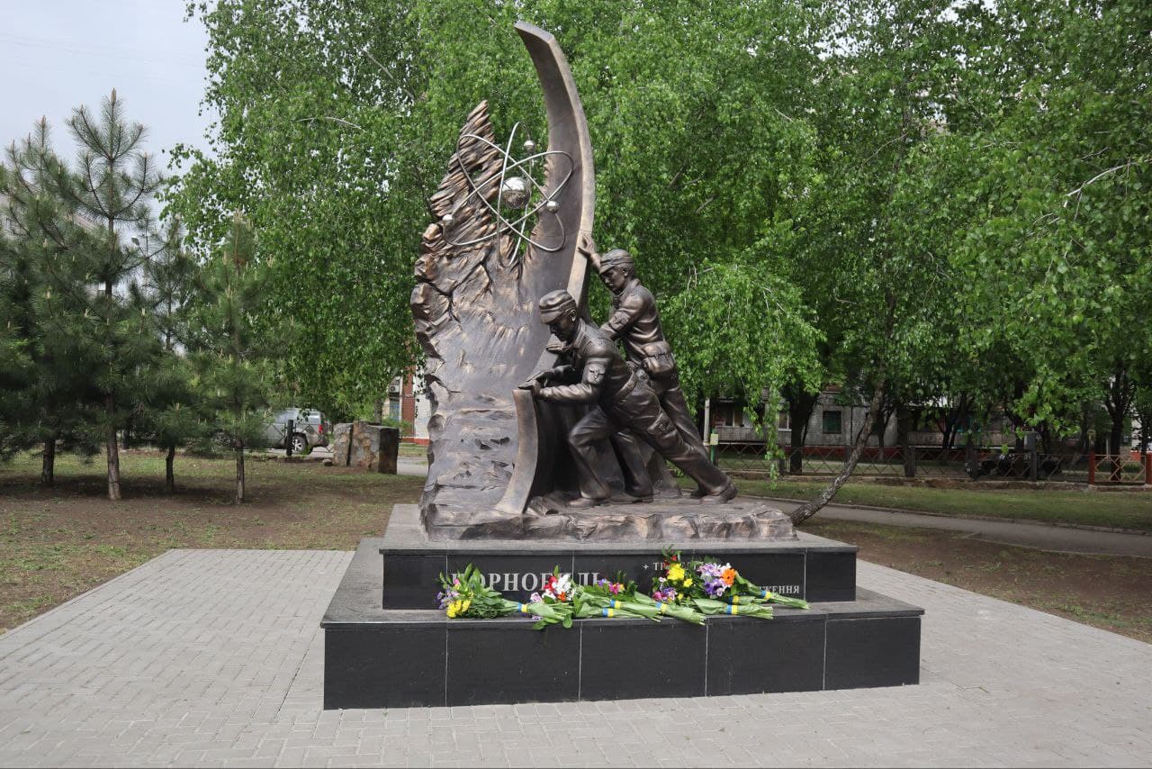 На Донеччині провели заходи вшанування до 38-мої річниці аварії на Чорнобильській АЕС (фото)