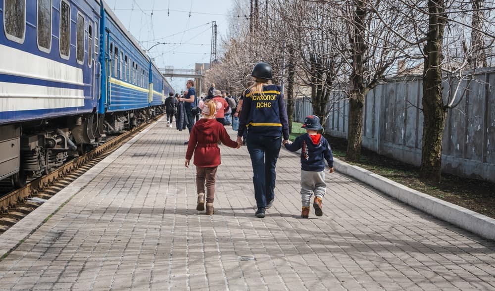З Донеччини евакуювали ще 17 дітей
