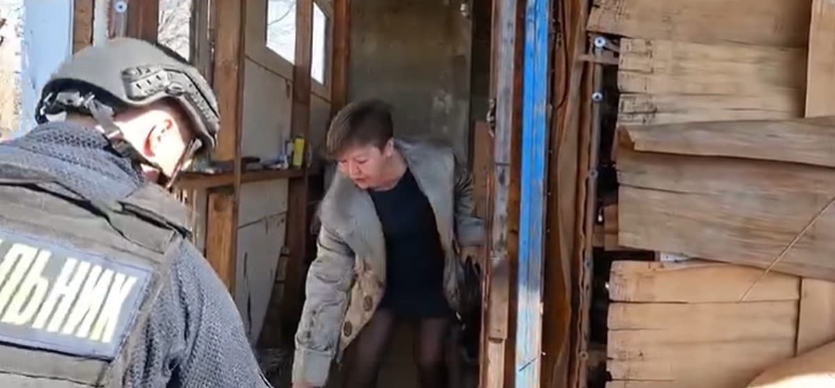 Рятувальники евакуювали 5 мешканців Покровського району (відео)