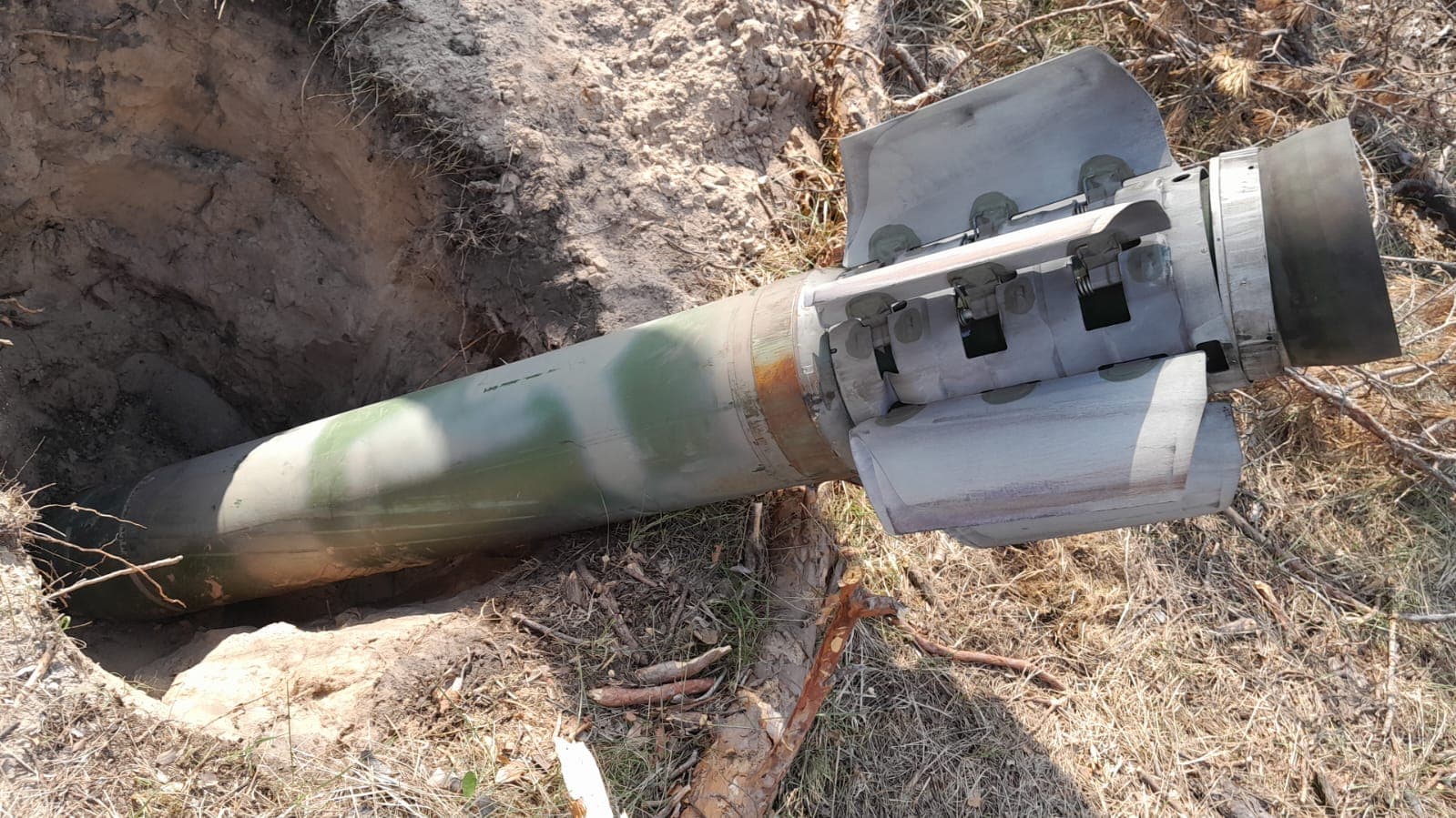 Щоденно окупанти завдають значної кількості ударів по лісовому фонду Донеччини, є наслідки