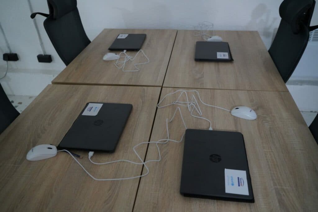 На Донеччині триває облаштування укриттів (фото)