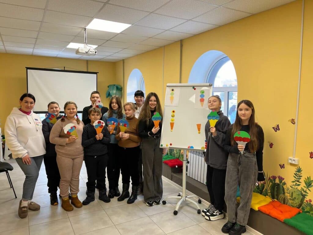 Громадські центри в Слов’янську та Покровську