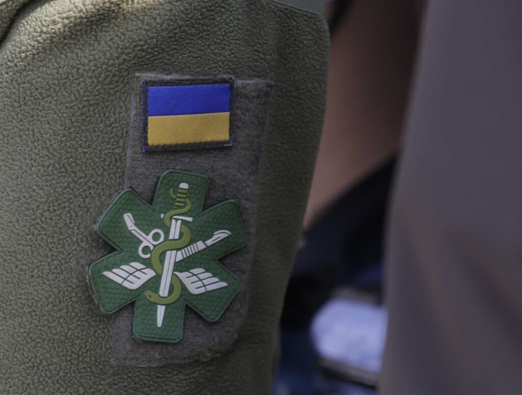 Луганщина передала військовим надсучасний автомобіль медичної допомоги