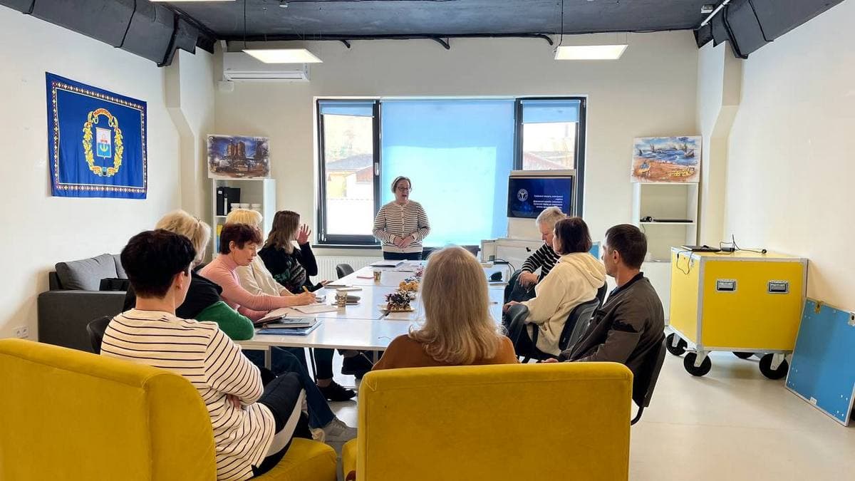 Маріупольцям розповіли про ваучери, гранти та програми центру зайнятості